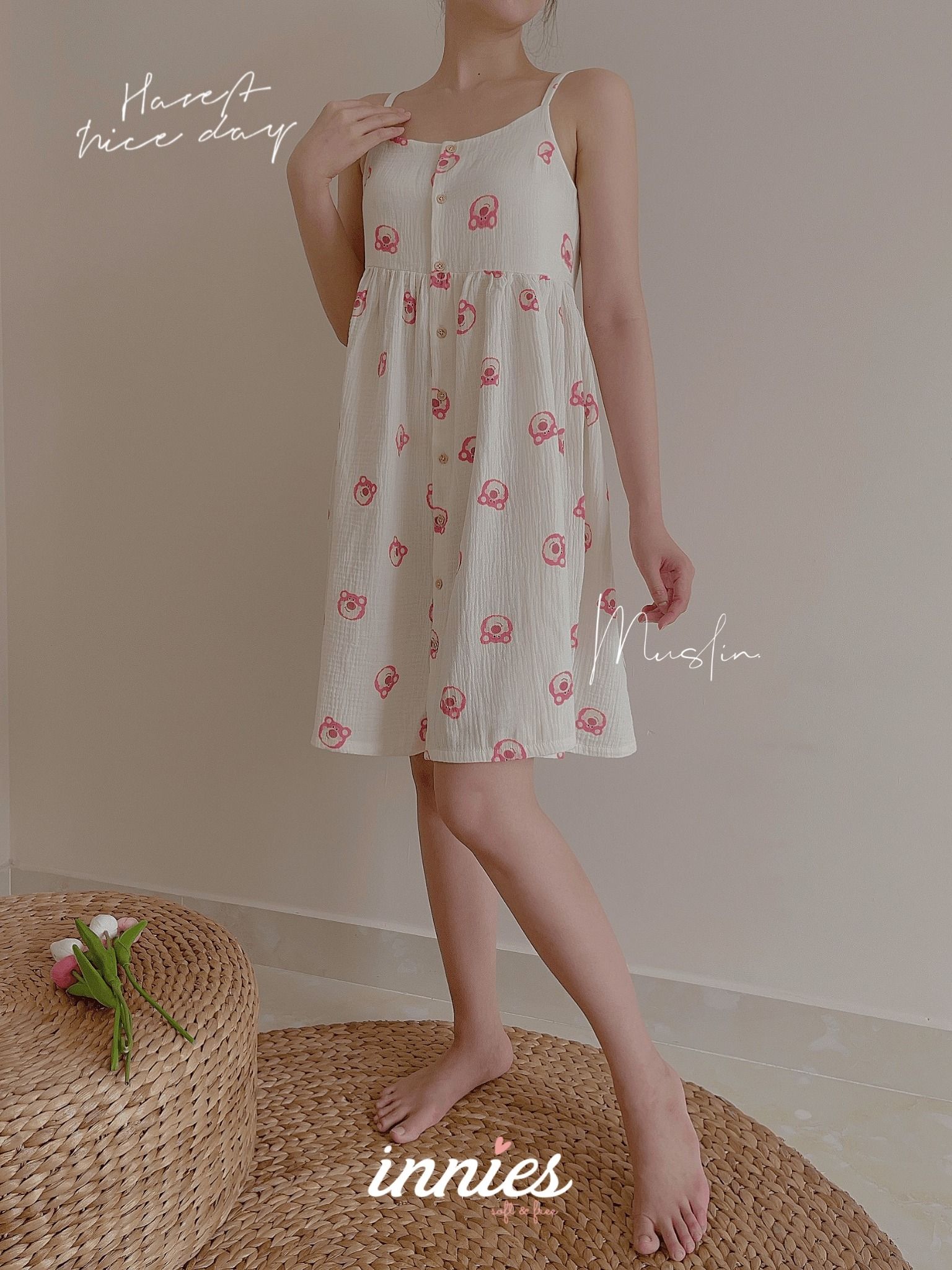 Đầm 2 dây cotton muslin, nút cài giữa, dáng xoè đáng yêu mặc nhà cho nữ Innies - IN-23DAMNU002 - 8935334000919