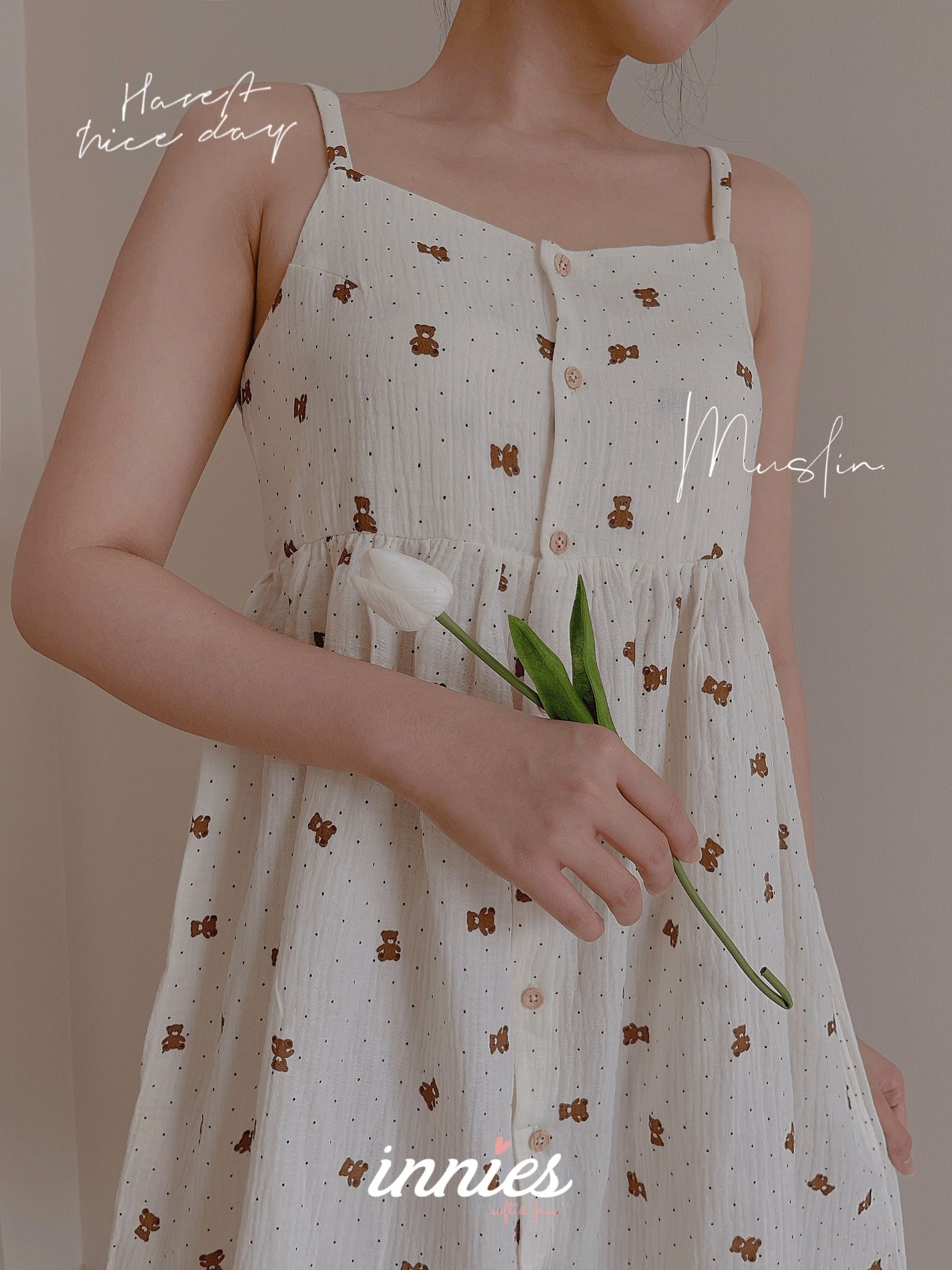 Đầm 2 dây cotton muslin, nút cài giữa, dáng xoè đáng yêu mặc nhà cho nữ Innies - IN-23DAMNU002 - 8935334000919