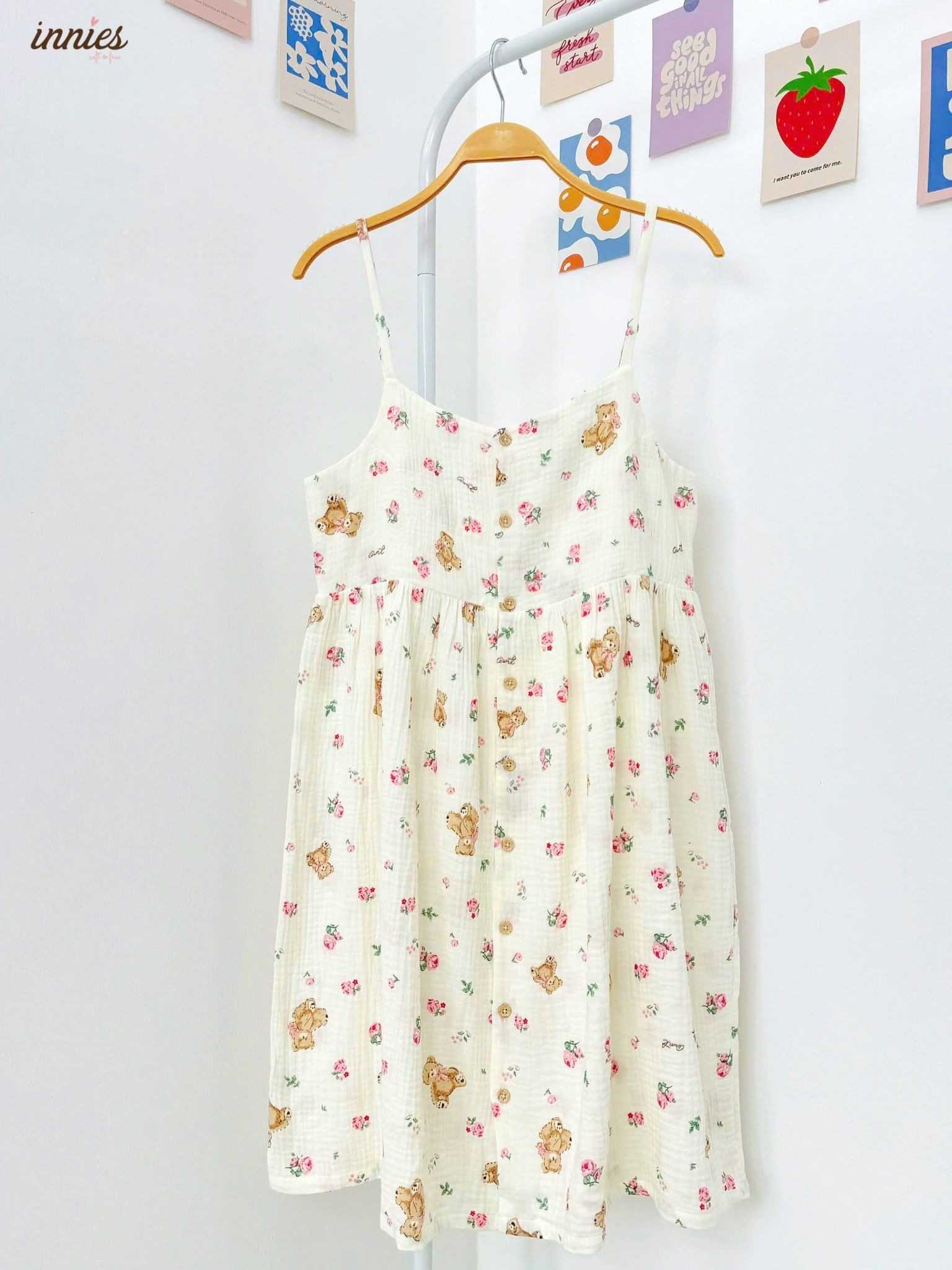 Đầm 2 dây cotton muslin, nút cài giữa, dáng xoè đáng yêu mặc nhà cho nữ Innies - IN-23DAMNU002 - 8935334000919