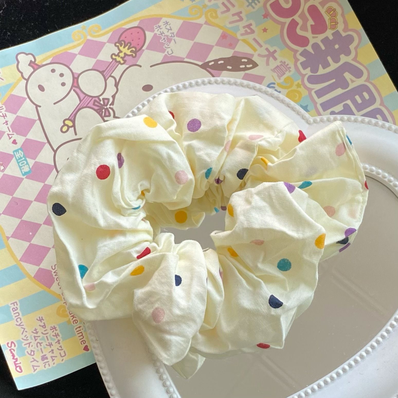Scrunchies Chấm Bi