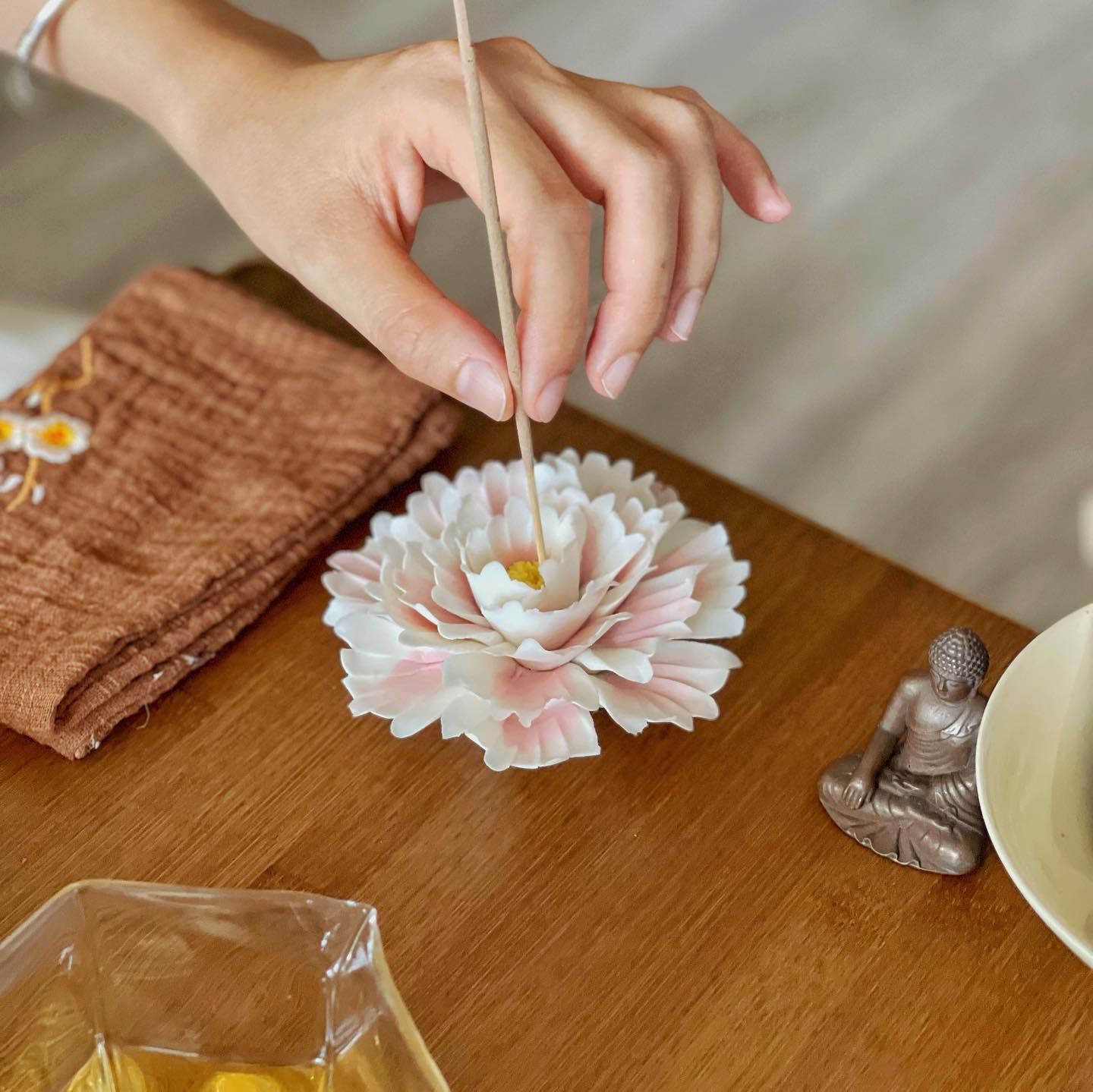 Đốt trầm Mẫu Đơn hồng kem