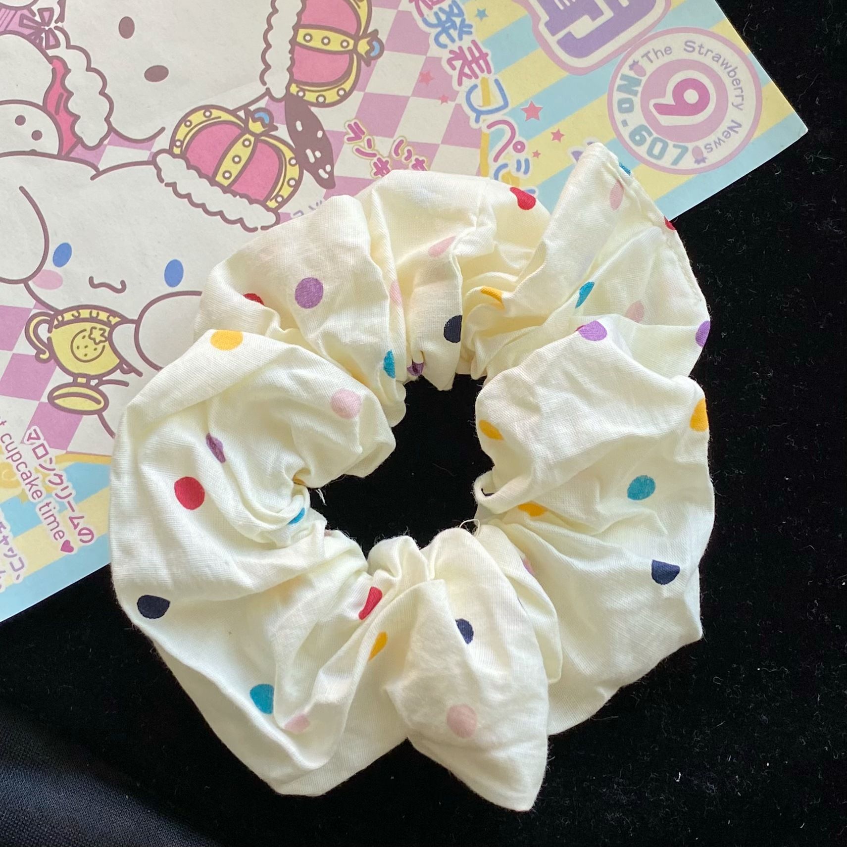 Scrunchies Chấm Bi