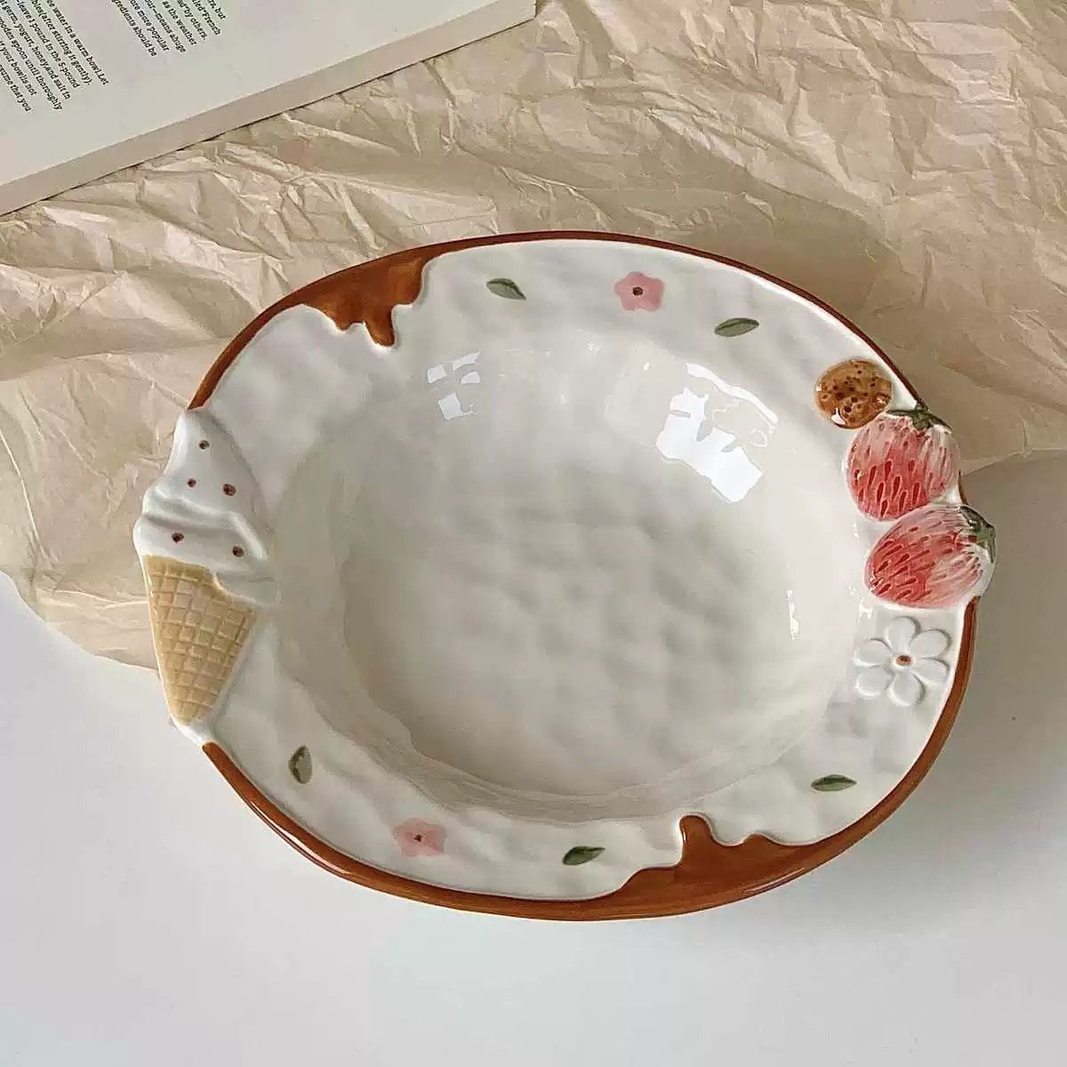 Đĩa Sứ Kem Dâu