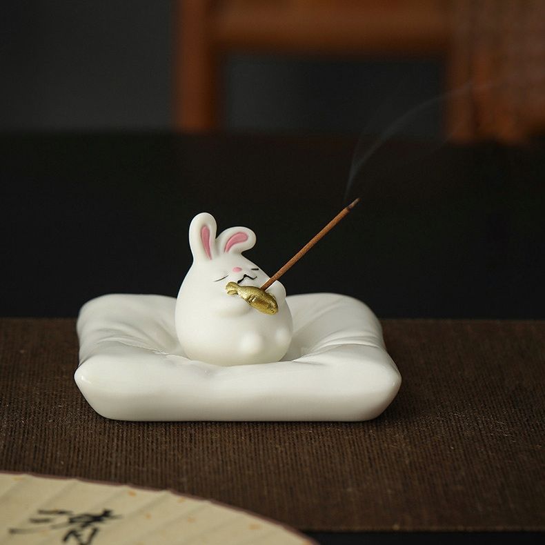 Đốt Trầm Thỏ Trắng