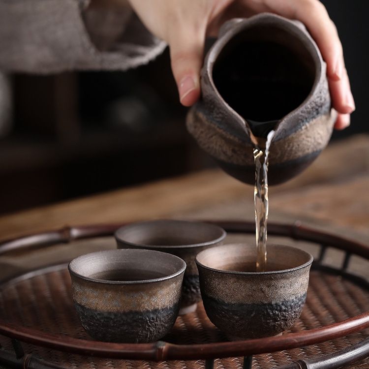 Tách Gốm La Hán