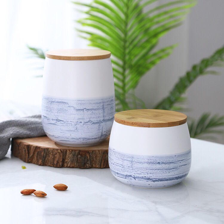 Hũ gốm Nhật nắp tre