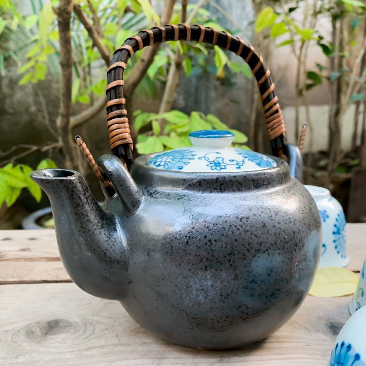 Bộ ấm họa tiết men đen