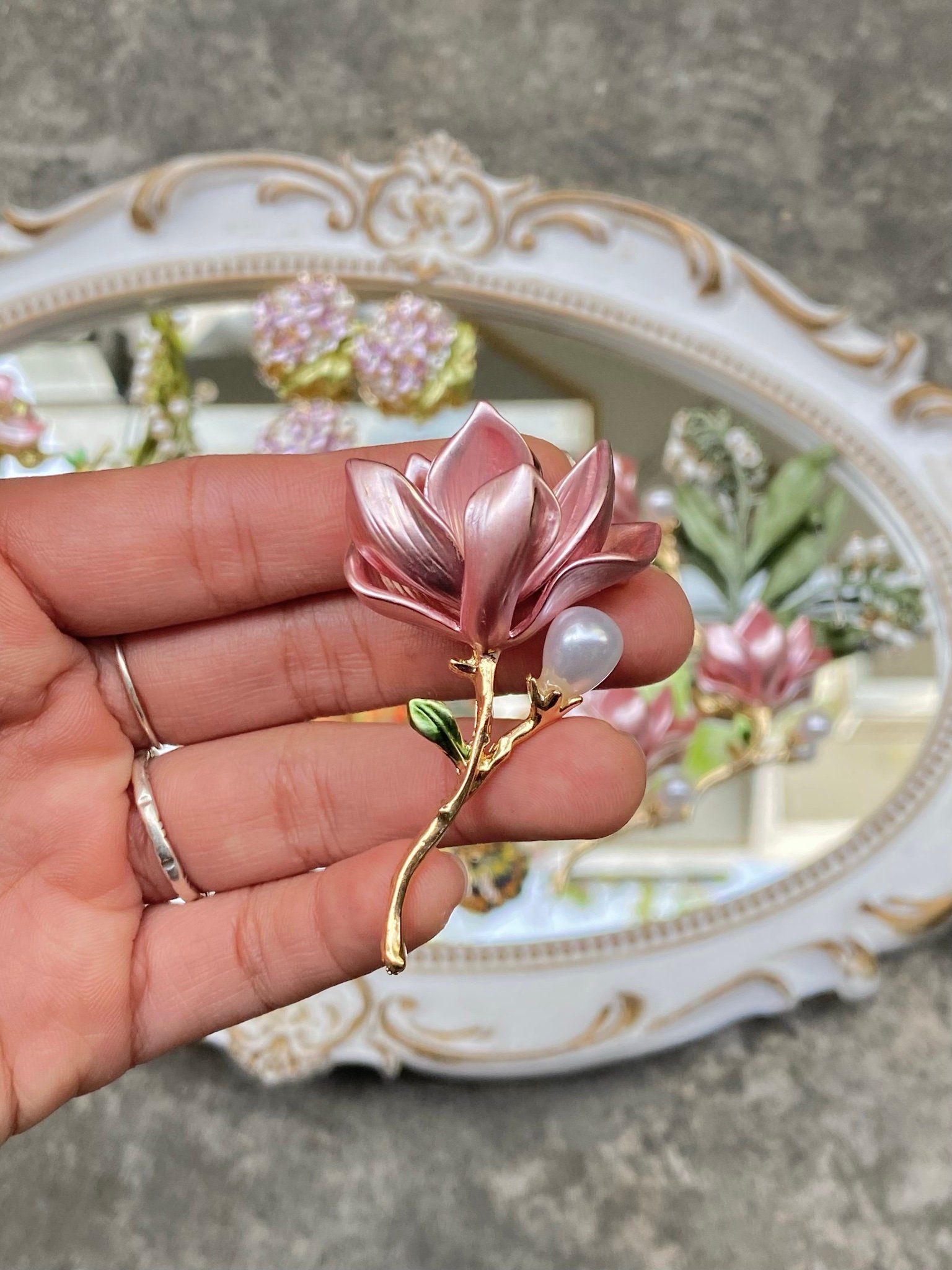 Cài Áo Mộc Lan Hồng