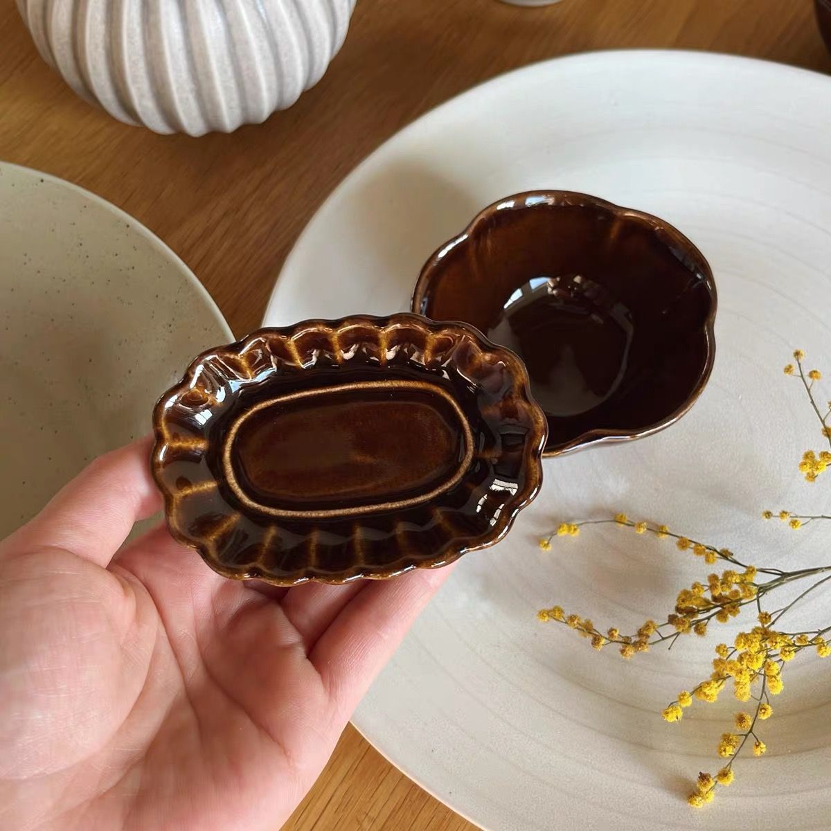 Đĩa Gia Vị Hoa Nâu