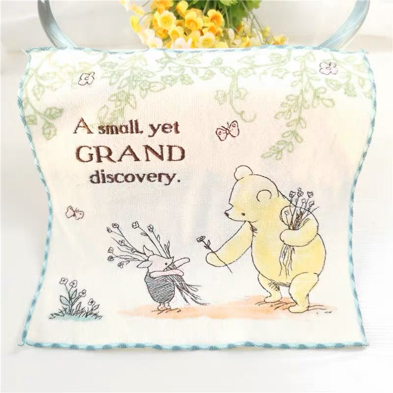 Khăn Nhung Winnie the Pooh