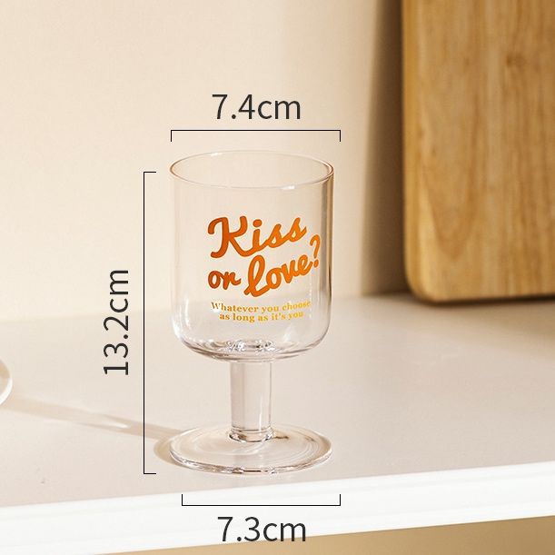 Ly Thủy Tinh Kiss Or Love