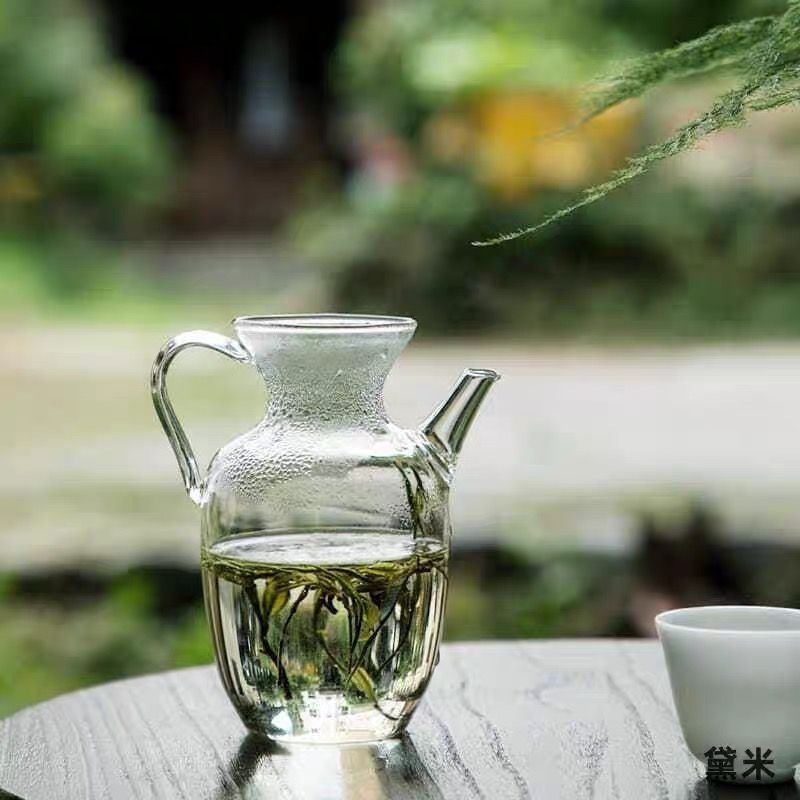 Ấm Thuỷ Tinh Hoa Mộc