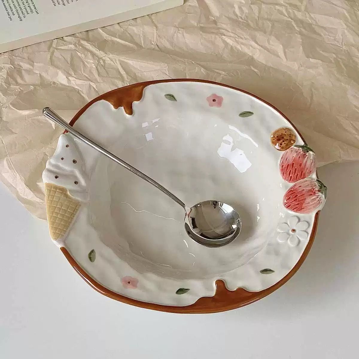 Đĩa Sứ Kem Dâu