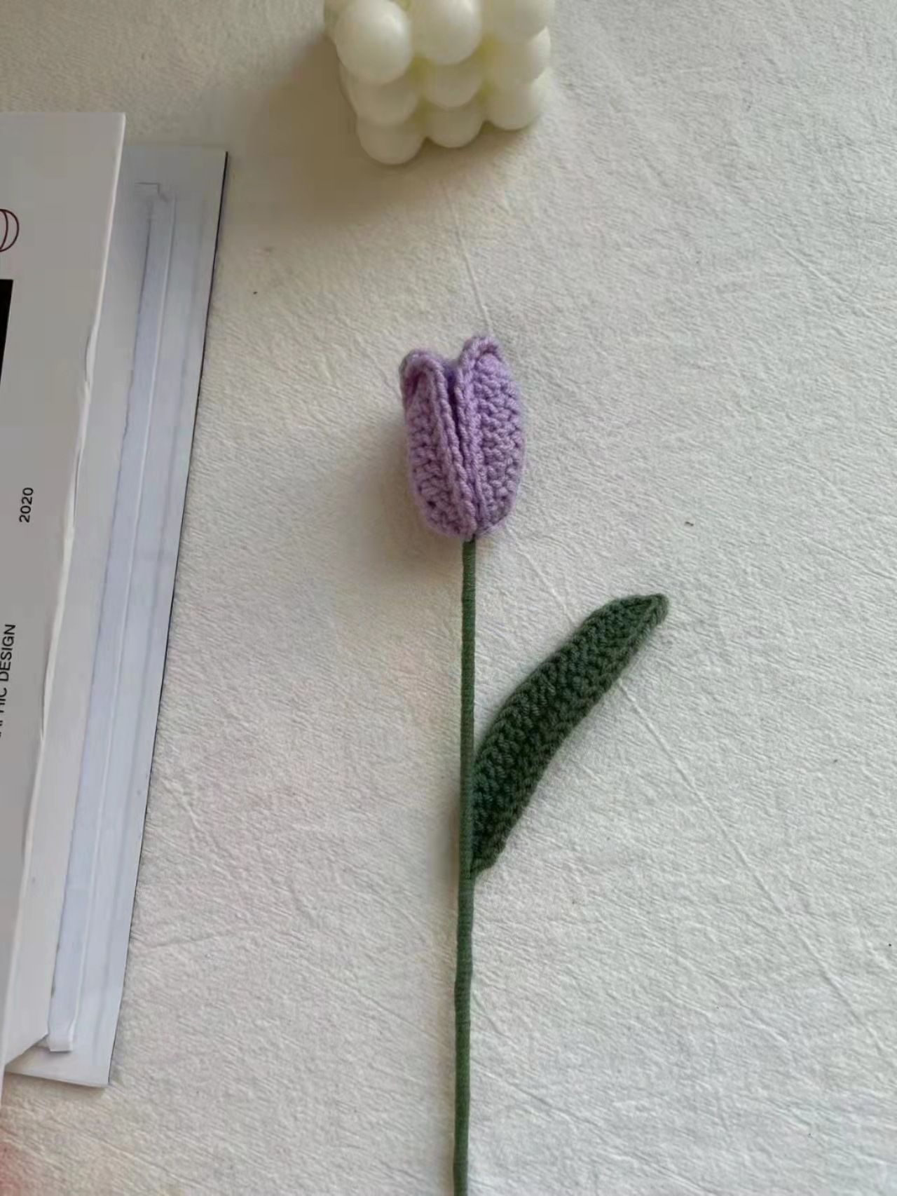 Cành Hoa Tulip Đan Len