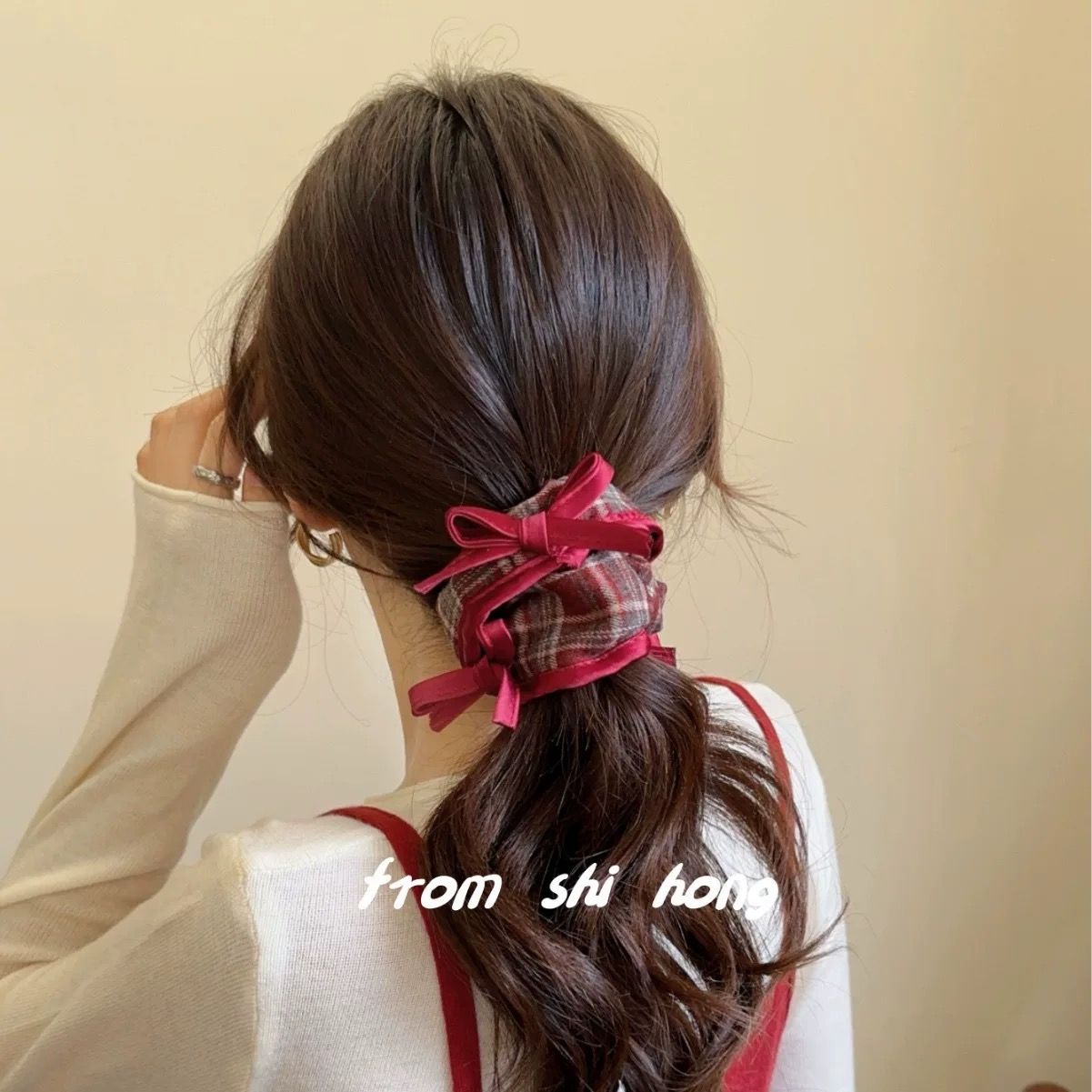 Dây Buộc Tóc Kẻ Sọc Đỏ Cổ Điển
