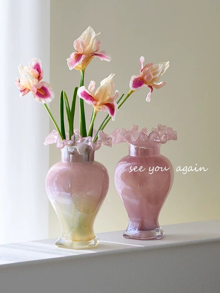 Bình Hoa Thuỷ Tinh Thời Trung Cổ Của Pháp