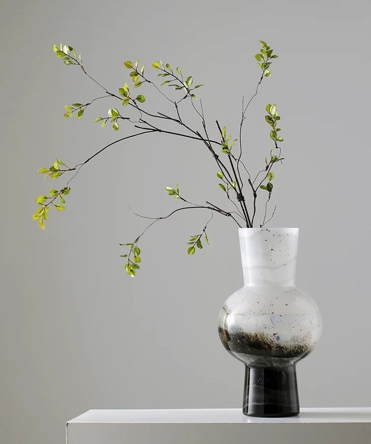 Bình Hoa Phong Cách Thời Trung Cổ Gradient