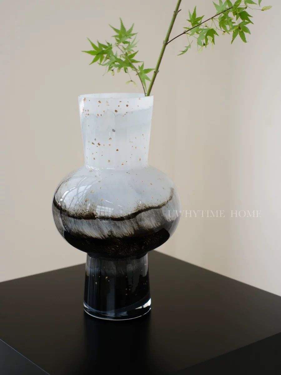 Bình Hoa Phong Cách Thời Trung Cổ Gradient