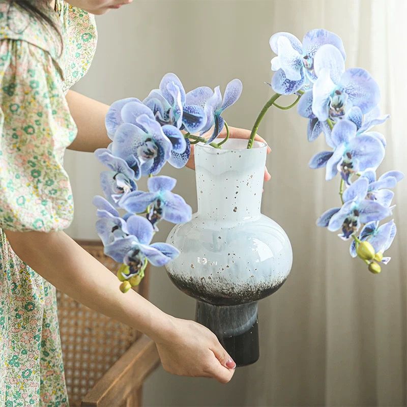 Bình Hoa Phong Cách Thời Trung Cổ Gradient
