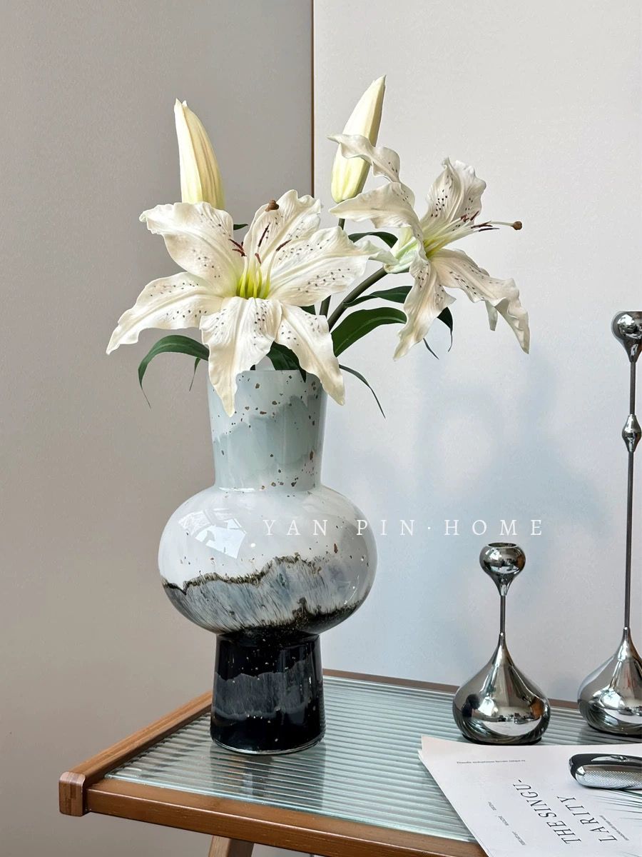 Bình Hoa Phong Cách Thời Trung Cổ Gradient