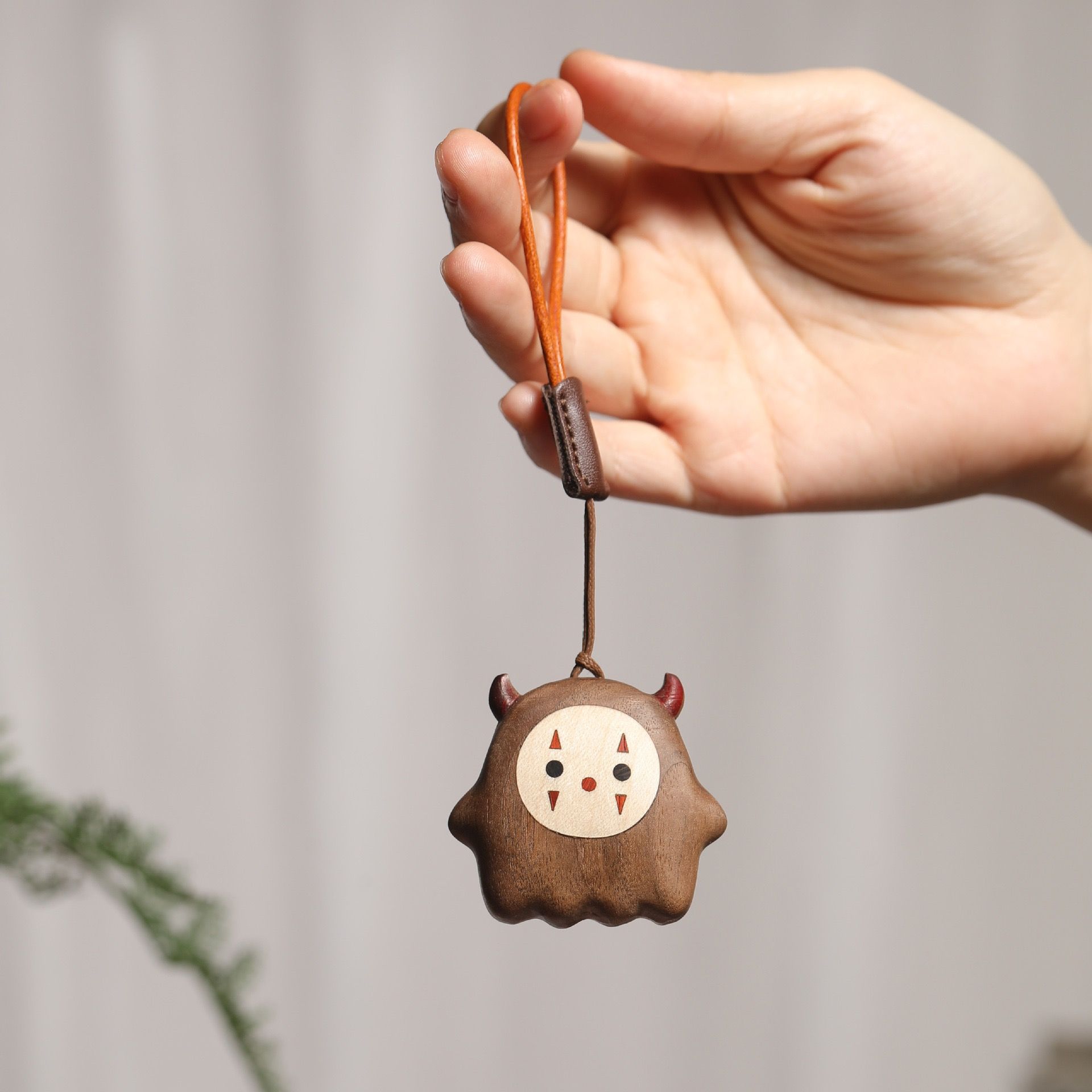 Móc Treo Gỗ Vô Diện