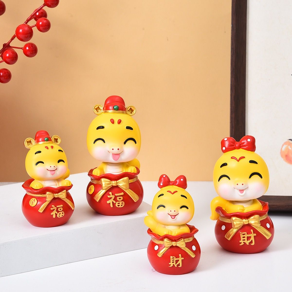 Tượng Rắn Vàng - Linh Vật May Mắn