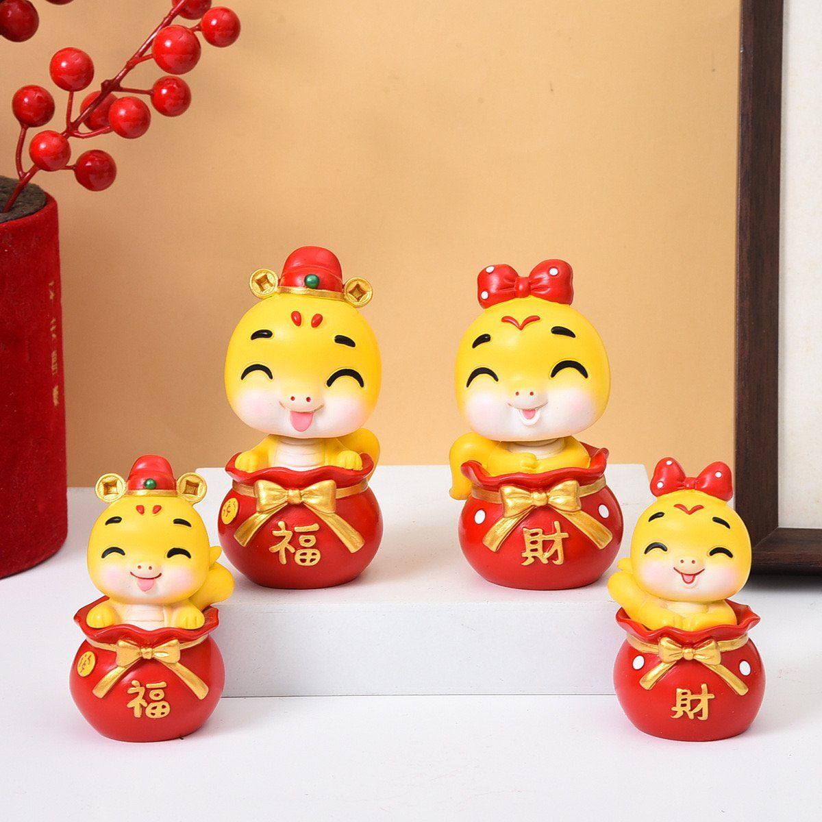 Tượng Rắn Vàng - Linh Vật May Mắn