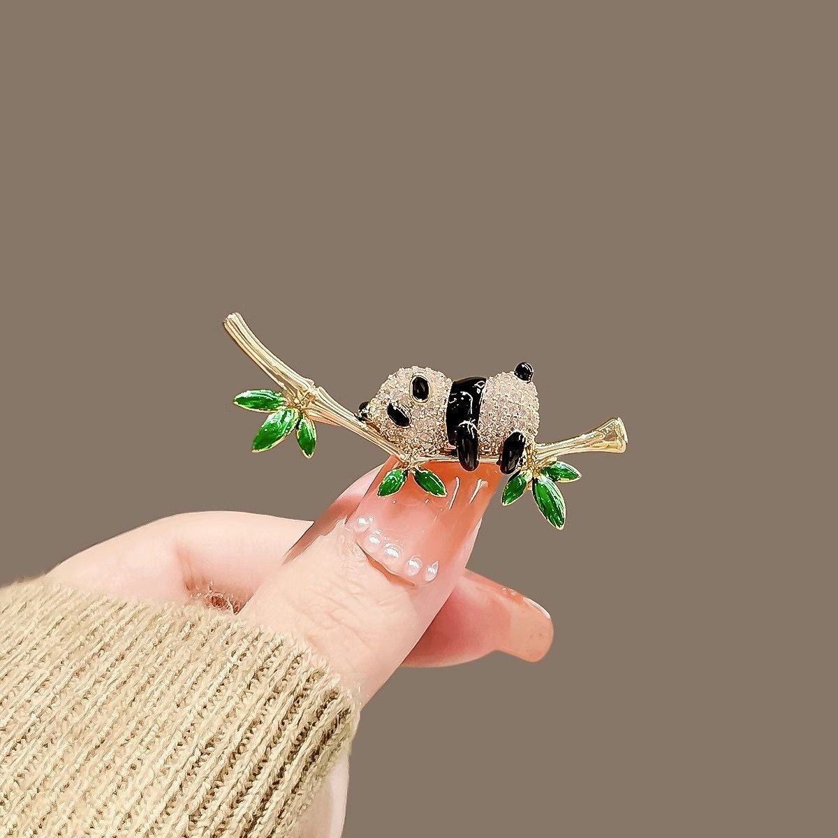 Cài Áo Gấu Trúc