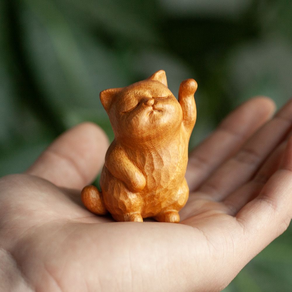 Mèo Khắc Gỗ May Mắn