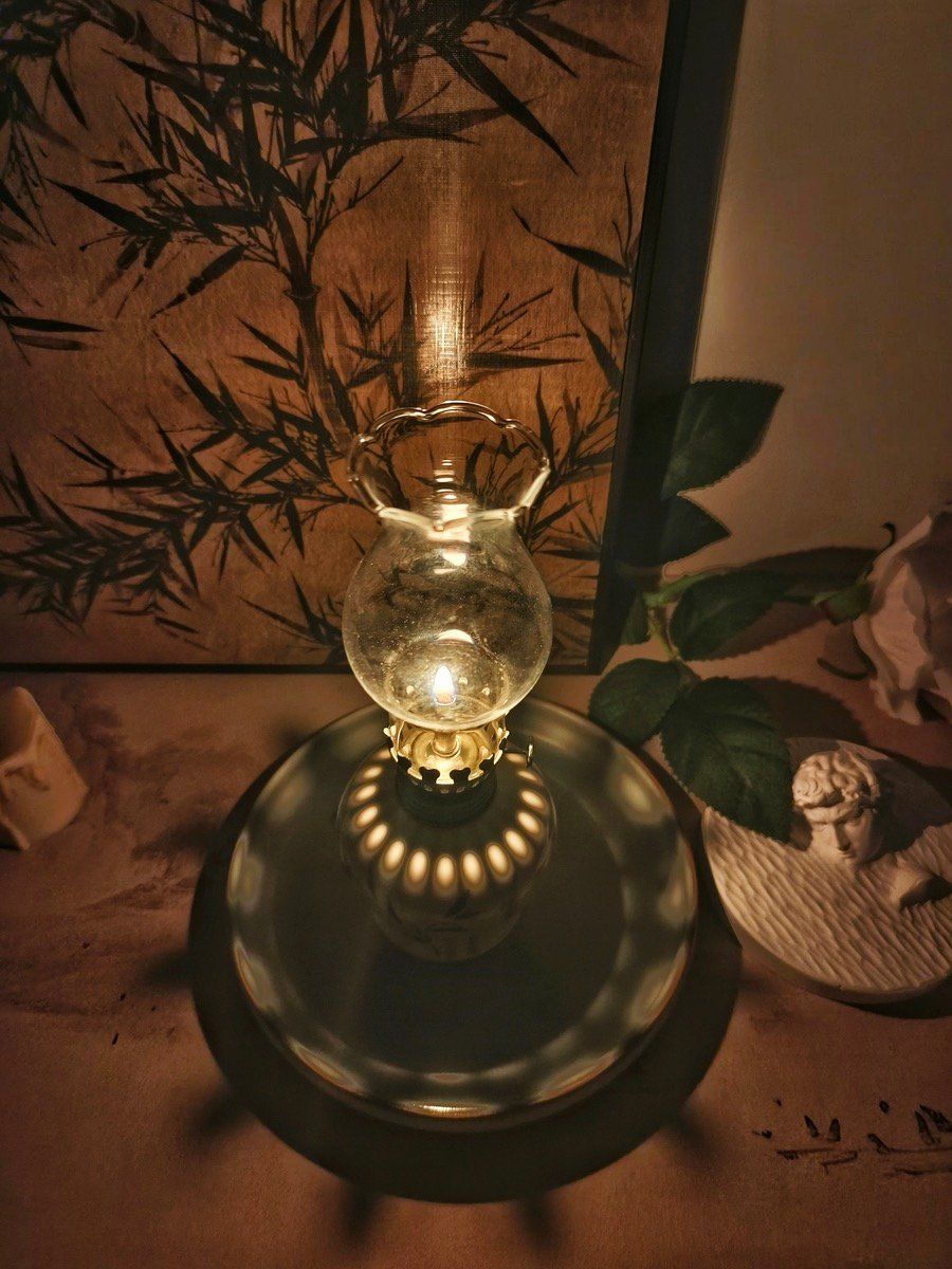 Đèn Dầu Gốm Vẽ Tay Hoa Retro