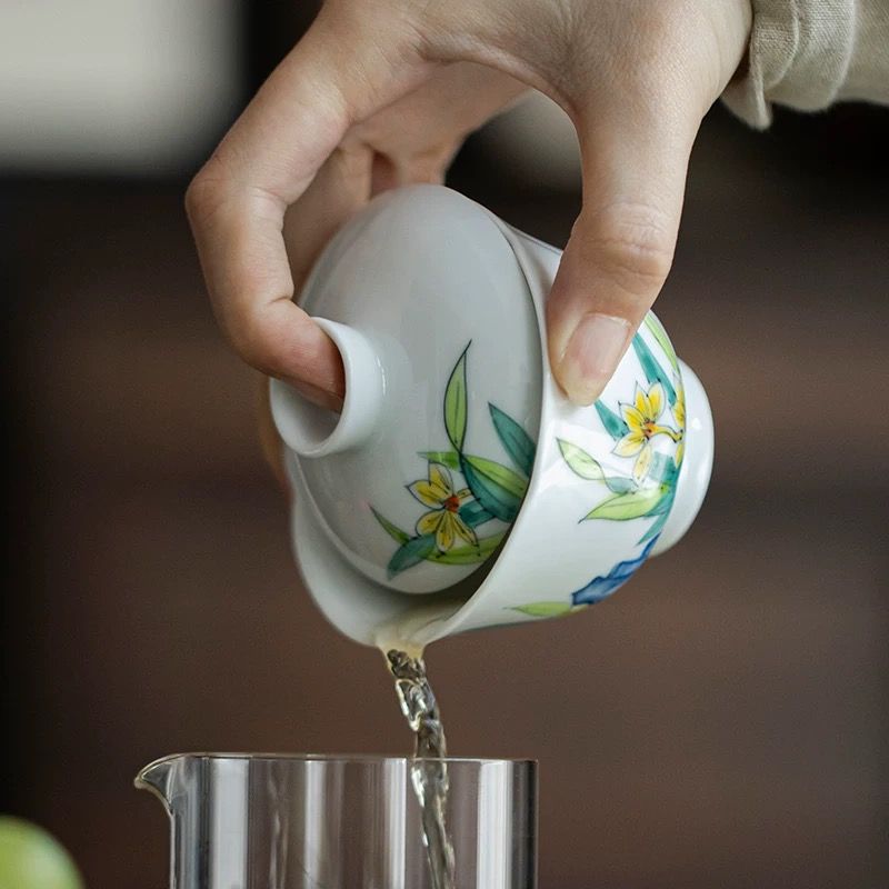 Chén Trà Hoa Thuỷ Tiên Vẽ Tay