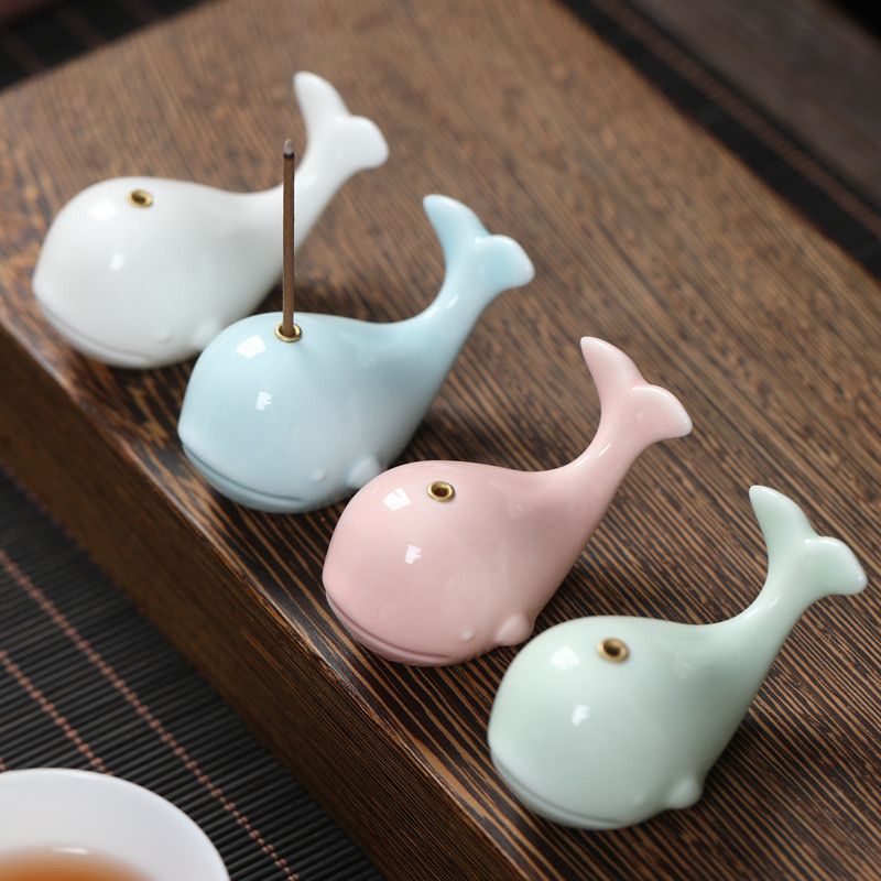 Đốt Trầm Cá Voi Nhỏ
