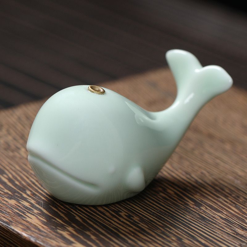 Đốt Trầm Cá Voi Nhỏ
