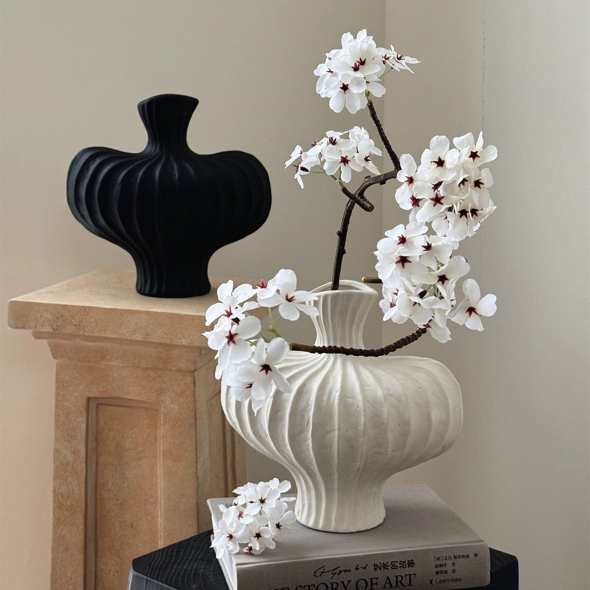 Bình Hoa Gốm Sứ Phong Cách Wabi-Sabi