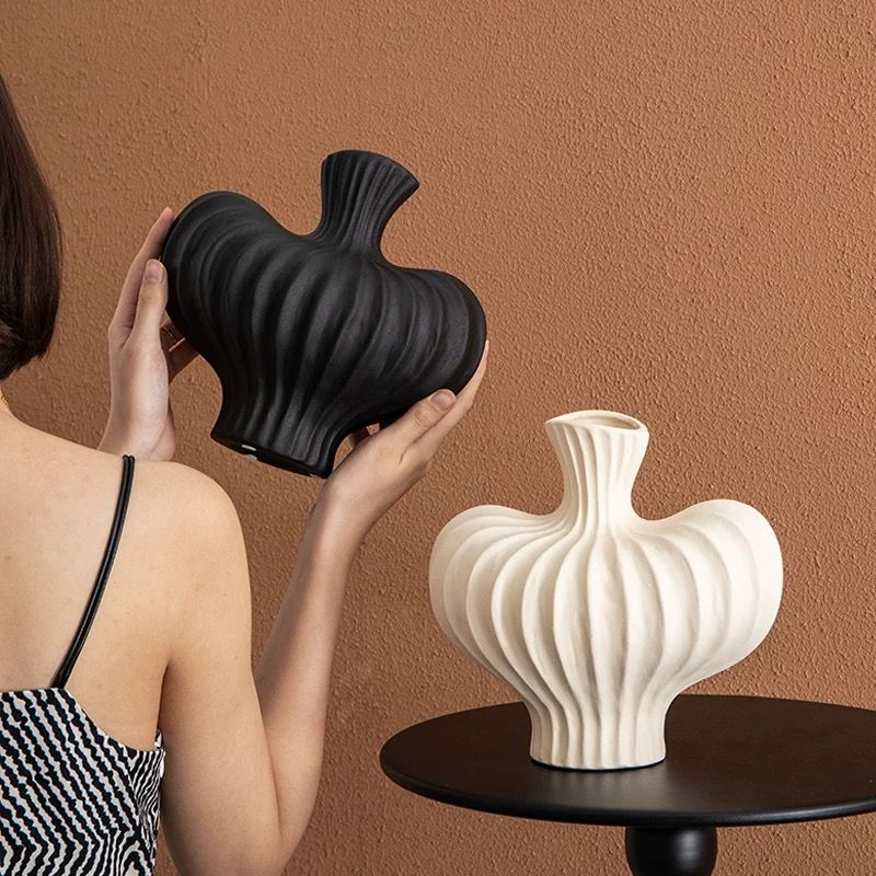 Bình Hoa Gốm Sứ Phong Cách Wabi-Sabi