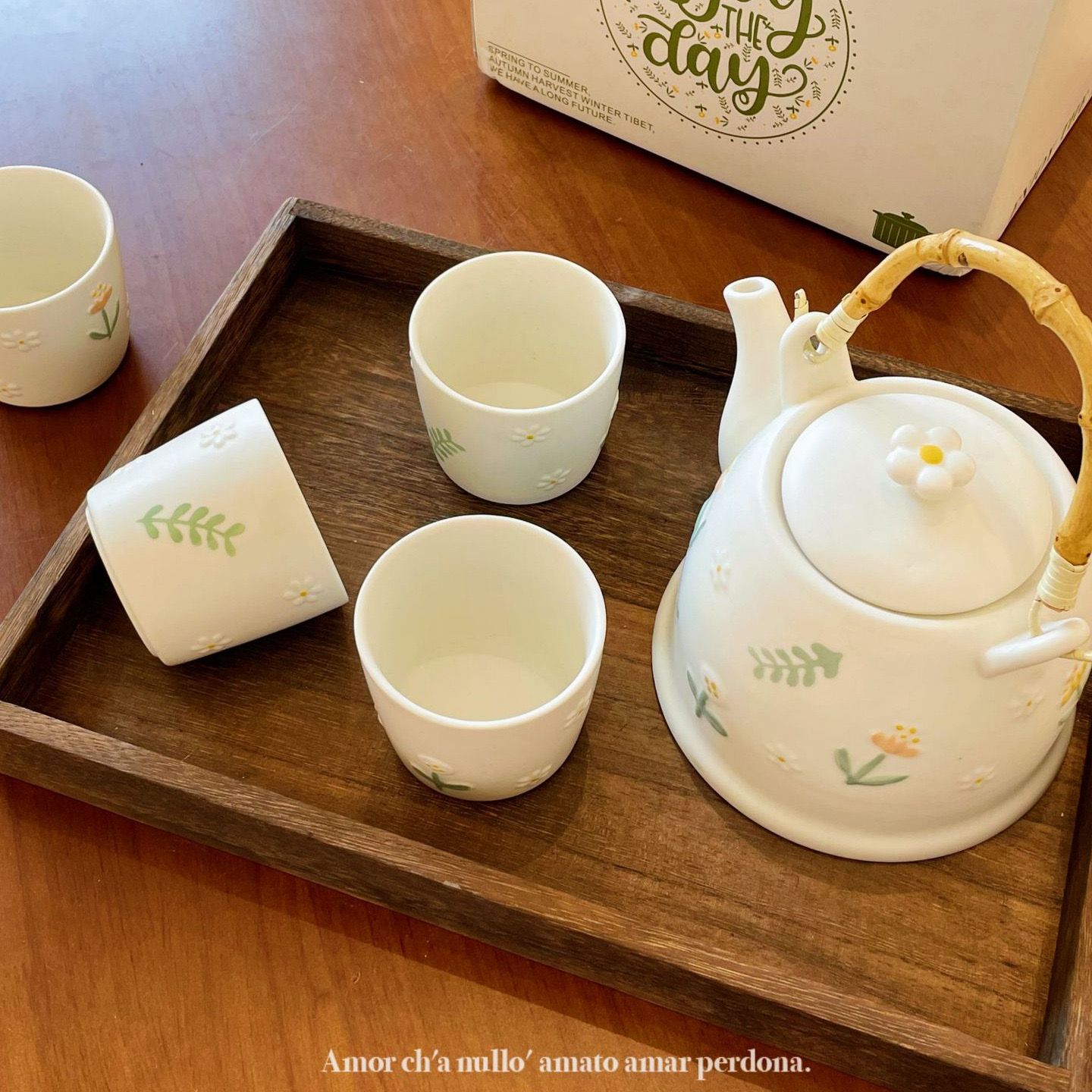 Bộ Ấm Trà Hoa Cúc Nhỏ