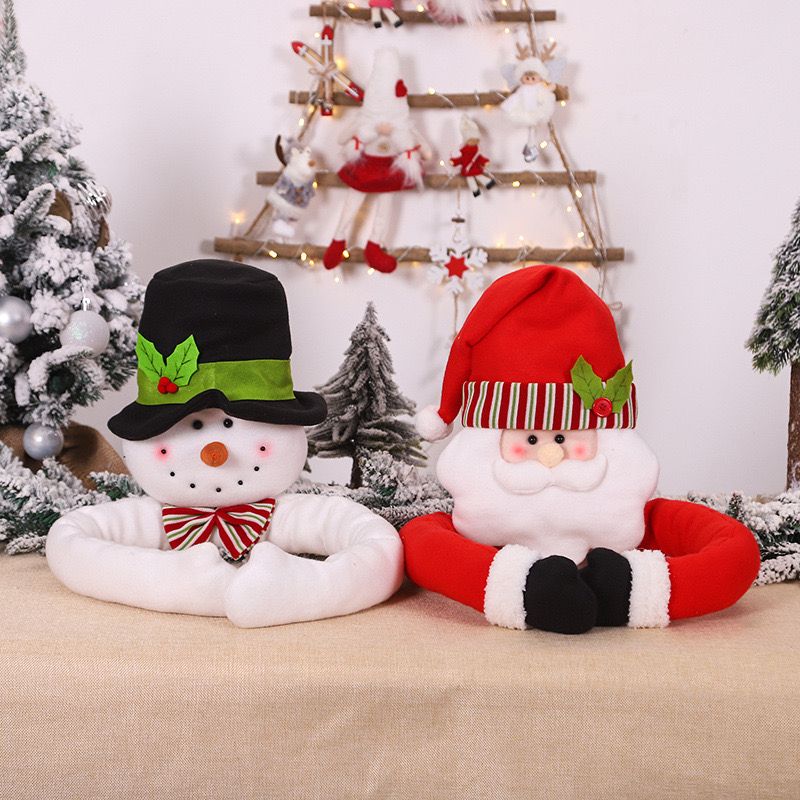 Ông Già Noel, Người Tuyết Ôm Cây Thông