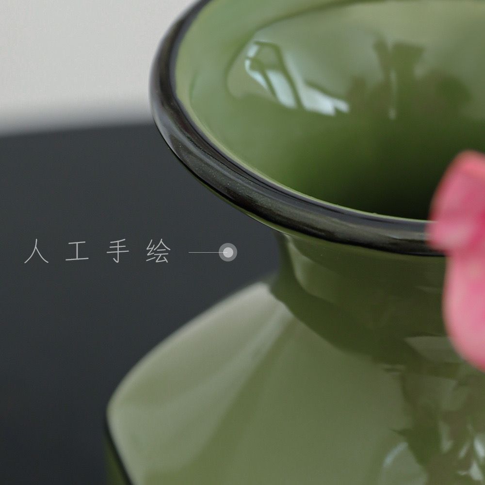 Bình Lục Lan Chi Cổ Điển