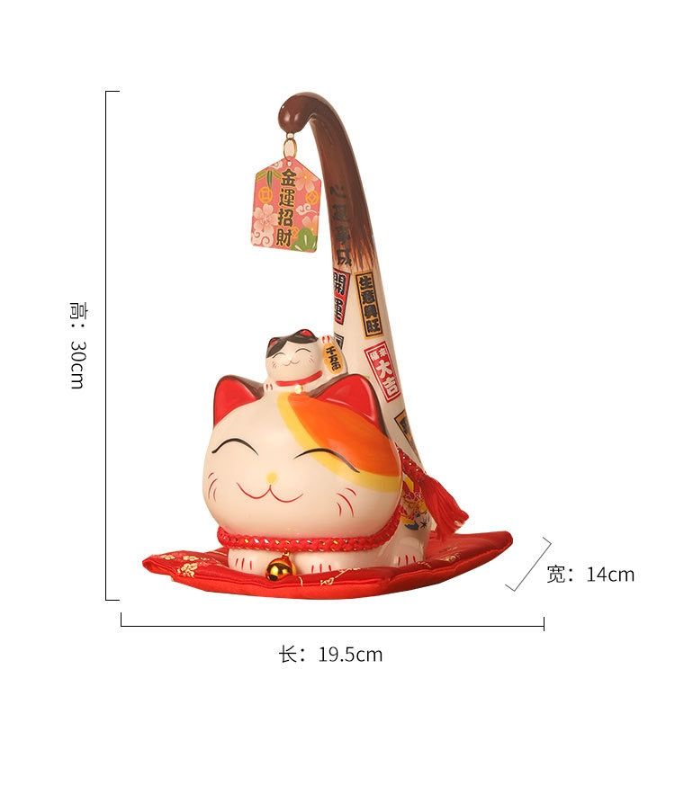 Mèo Đuôi Dài May Mắn