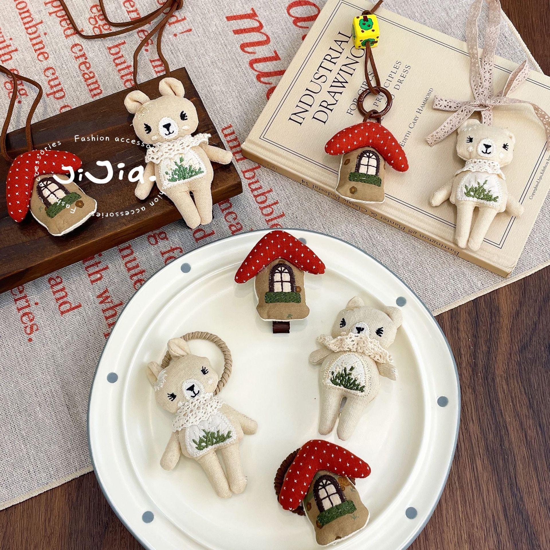 Vòng Cổ Gấu Handmade