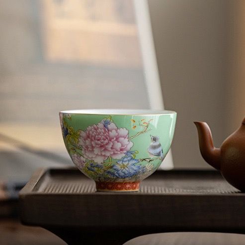Tách Trà Hạnh Phúc