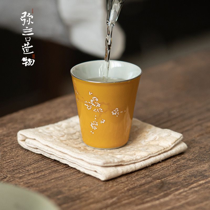 Chén Trà Hoa Mai Bạch Kim