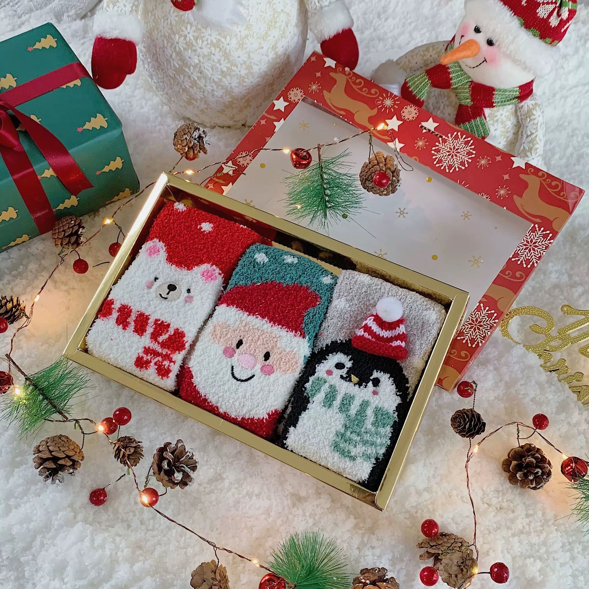Set 3 Tất Nhung San Hô Christmas
