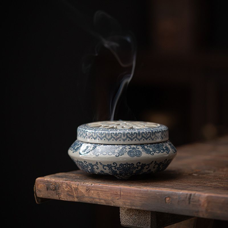 Lư Hương Trắng Xanh