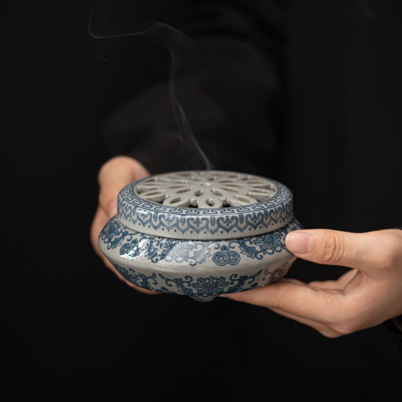 Lư Hương Trắng Xanh