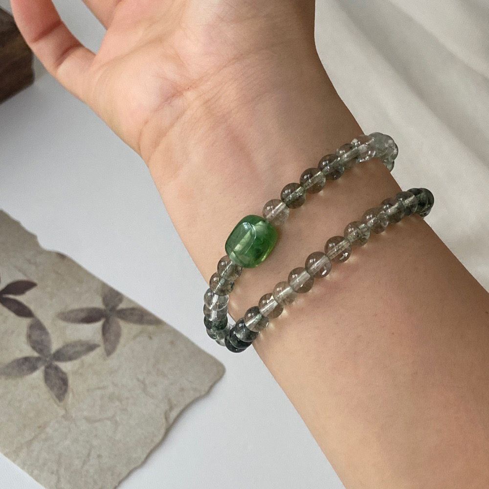 Vòng Tay Rừng Thông Trong Mây