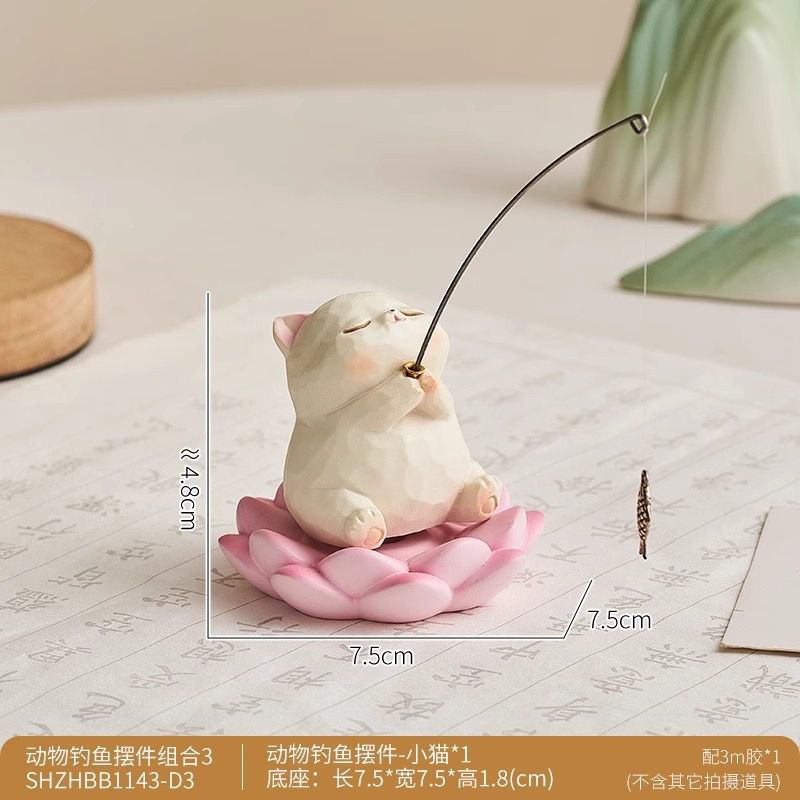 Mèo Ngồi Hoa Sen Câu Cá