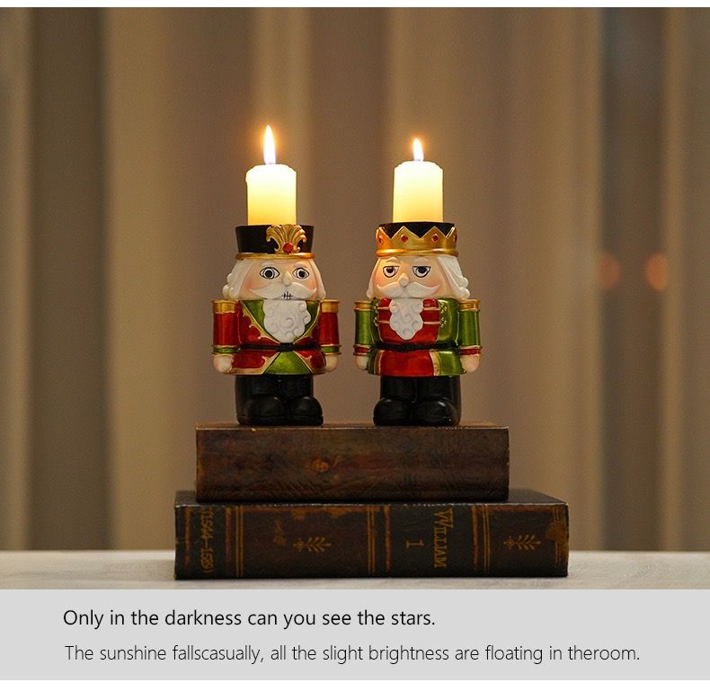 Chân Nến Nutcracker