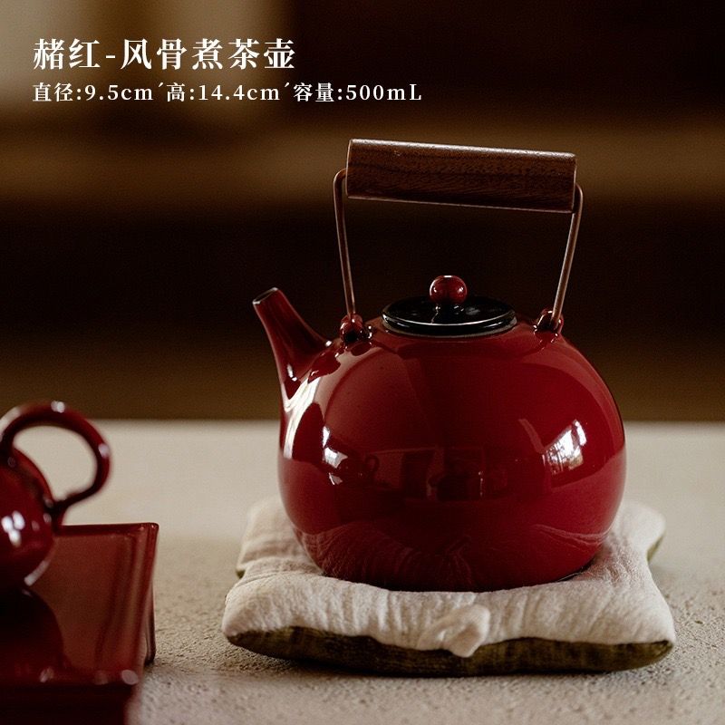 Ấm Trà Đỏ Son