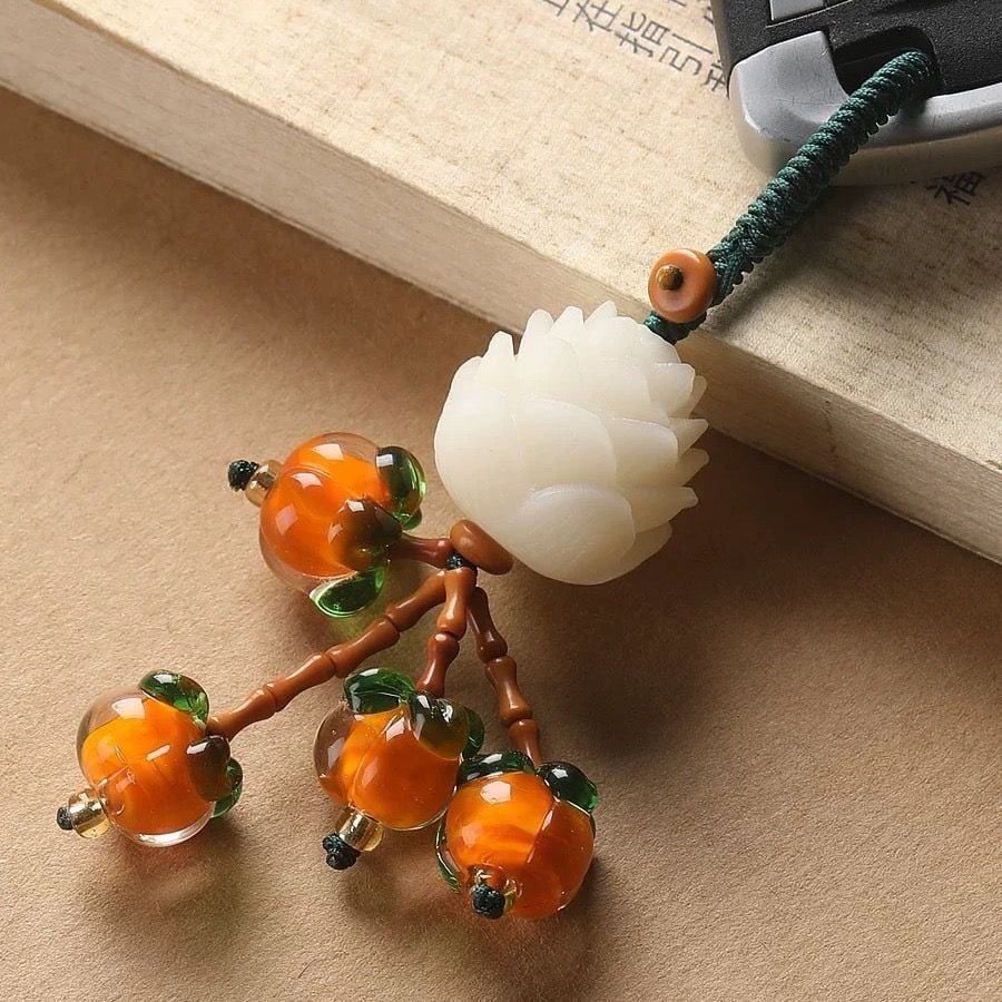 Dây Treo Sen Trắng Và Chùm Hồng